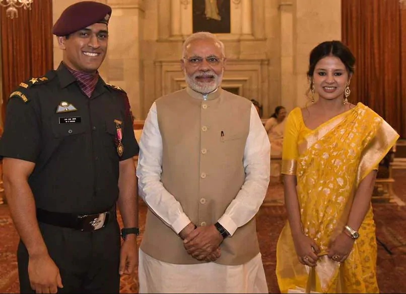 MS and Sakshi Dhoni with PM Narendra Modi | Twitter