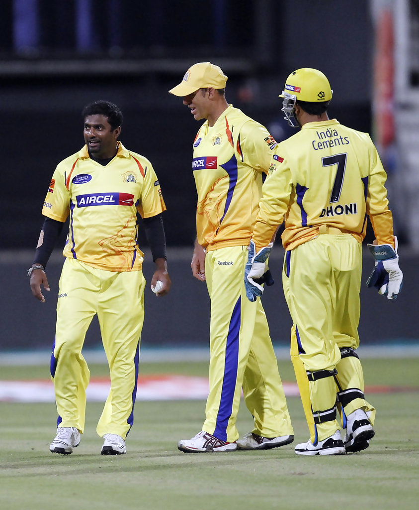 MS Dhoni with Muttiah Muralitharan and Matthew Hayden for CSK 