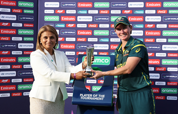 Beth Mooney won the Player of the Final and Player of the Tournament | Getty