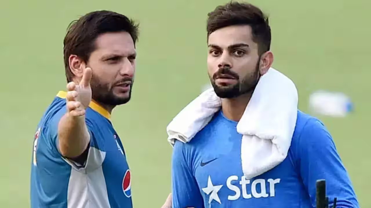 Shahid Afridi and Virat Kohli | X