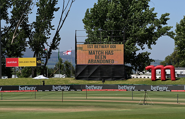 This was a familiar sight during the SA v ENG ODI series | Getty