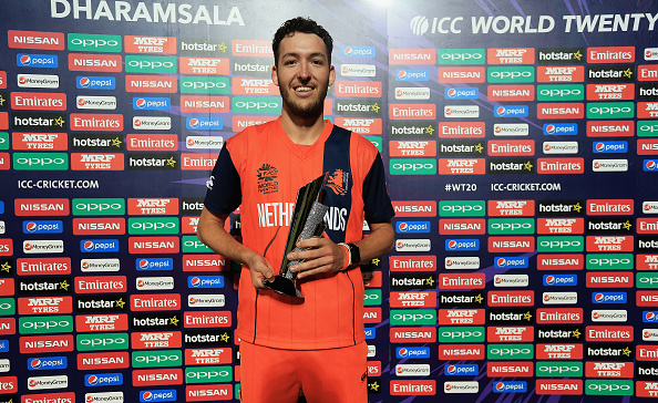 Paul van Meekeren with a Man of the Match award in T20 World Cup 2016 | Getty