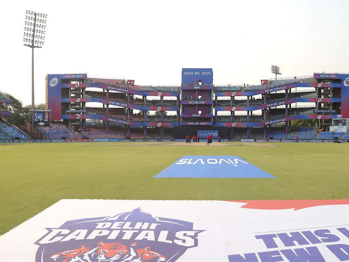 2 alleged bookies were arrested for illegally entering the Feroz Shah Kotla ground | Twitter