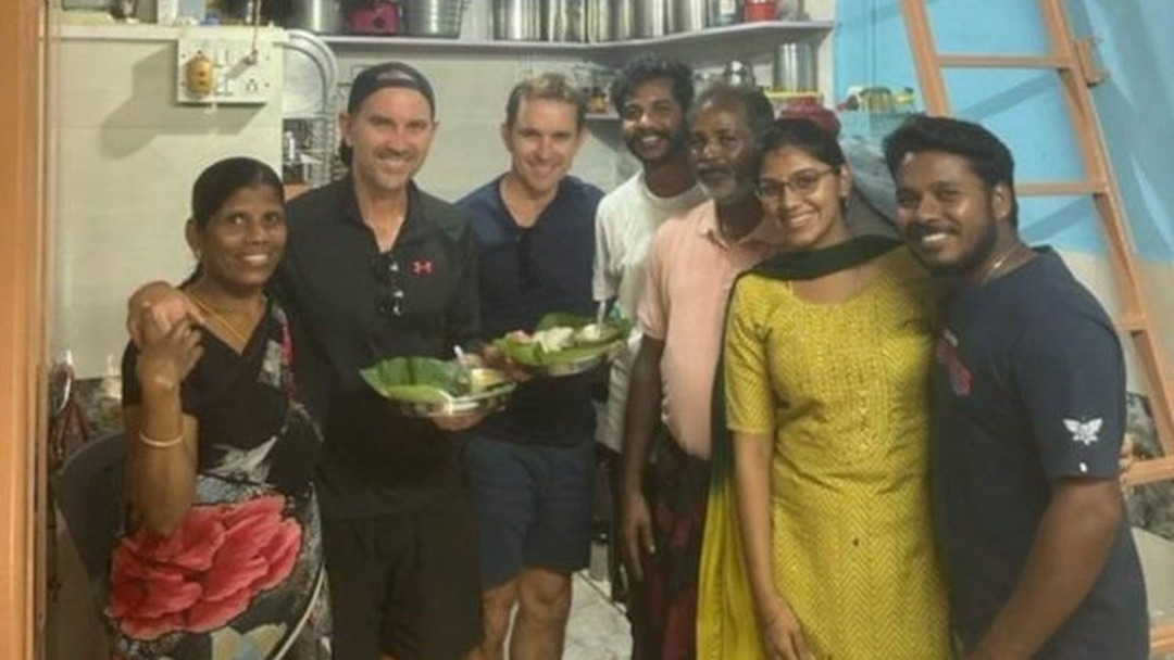 Justin Langer and his brother visited Rajesh Chandrashekhar's home in Mumbai's Dharavi | X