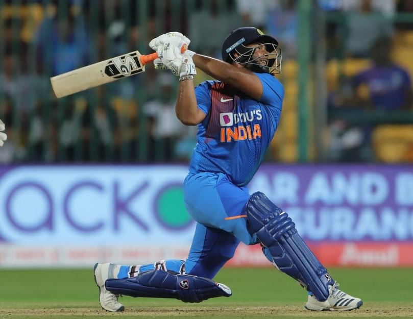Rishabh Pant made a vital 33* | AFP