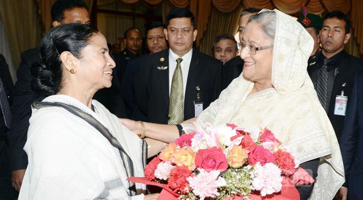 with Bangladesh Prime Minister Sheikh Hasina and West Bengal chief minister Mamata Banerjee 