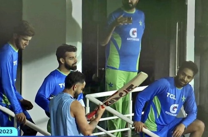 Shaheen, Shadab and Rauf with Virat Kohli | X