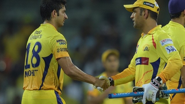 WATCH: Mohit Sharma recalls the time when MS Dhoni scolded him and Ishwar Pandey