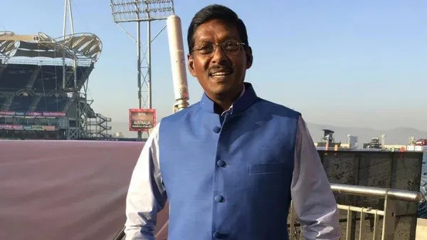 Laxman Sivaramakrishnan | X