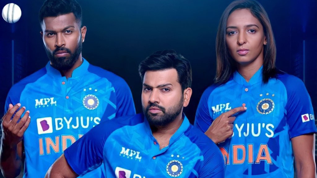 'Wow so graceful' - Twitterverse reacts to the new Team India T20I jersey