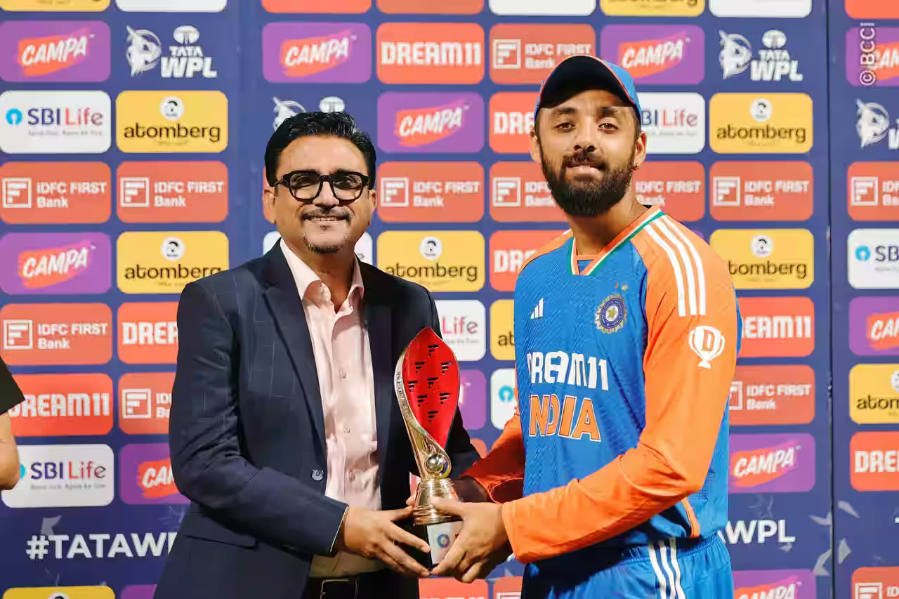 Varun Chakravarthy was the Player of the Match for his 3/23 | BCCI