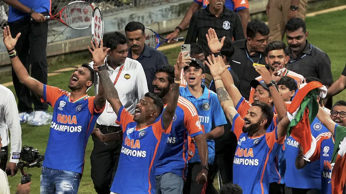 Indian team singing Vande Mataram during their victory lap | BCCI X