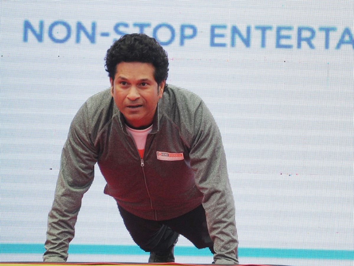 Sachin Tendulkar did 10 push-ups as part of the #KeepMoving Push-up Challenge before the start of each of the four races