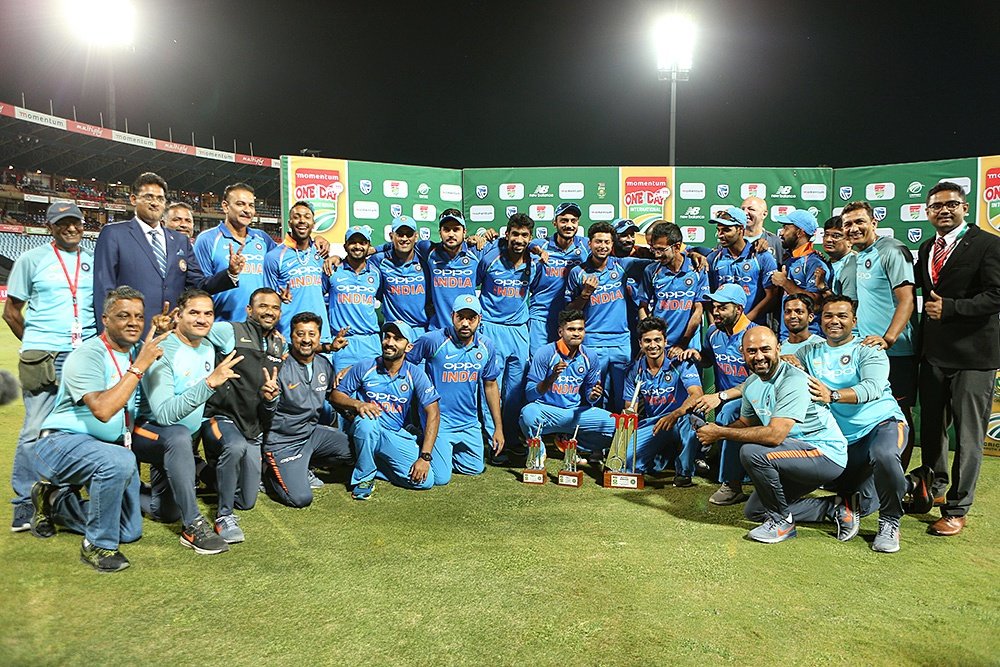Team India with the Momentum ODI series trophy | BCCI