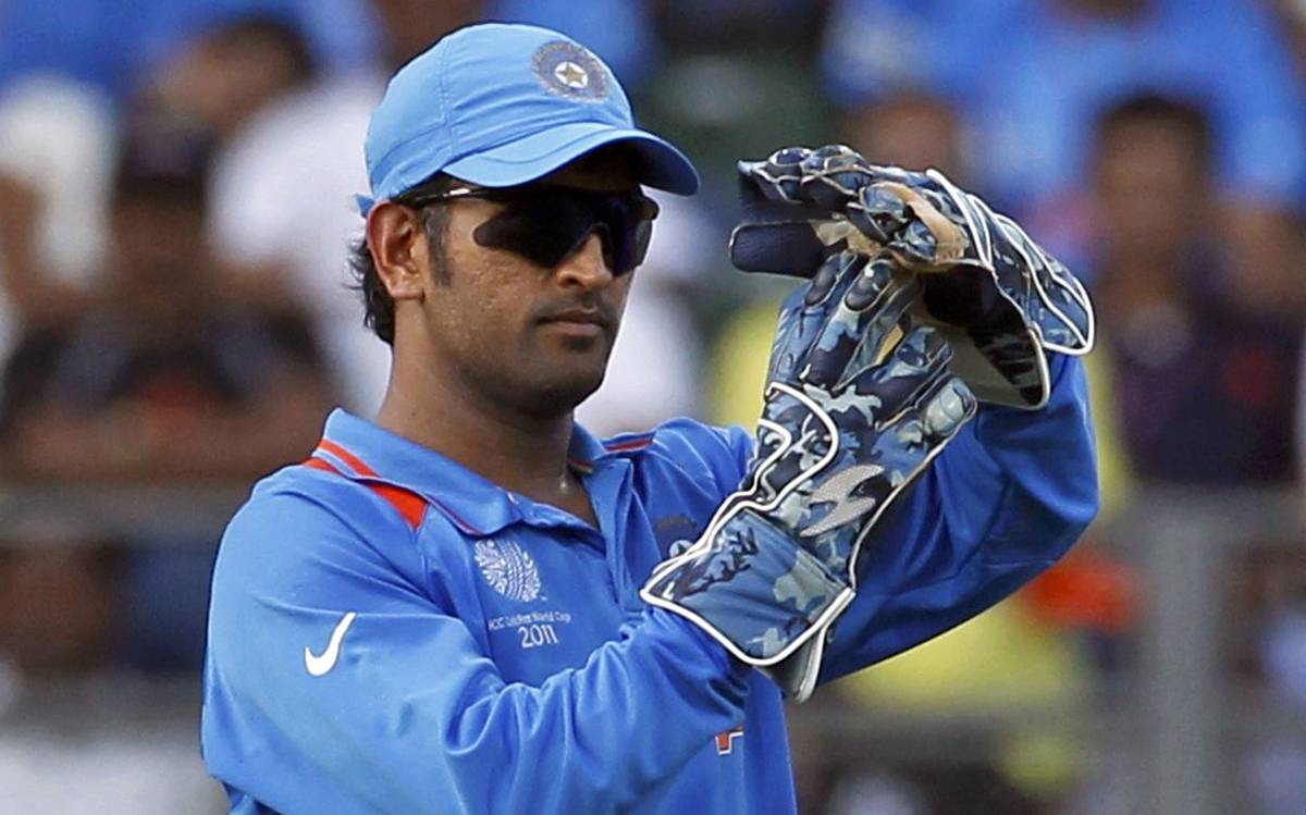 MS Dhoni taking a DRS review during the 2011 World Cup