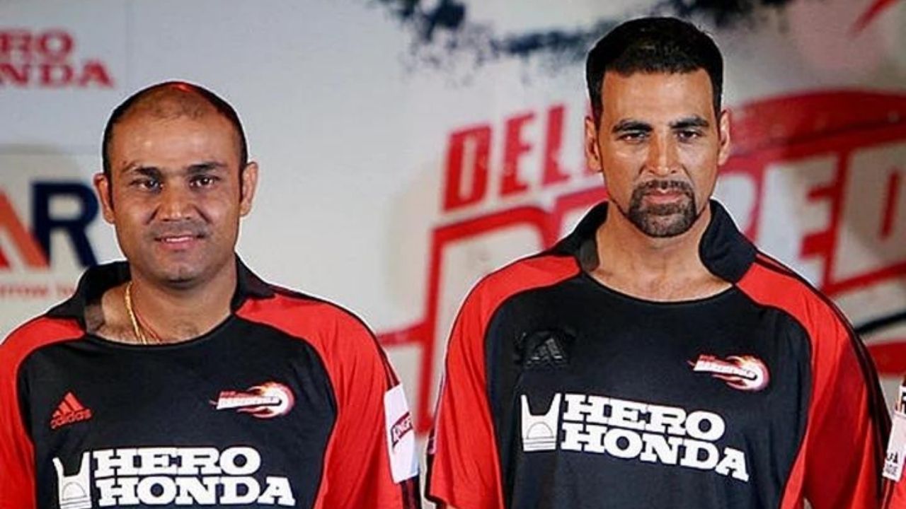 Akshay Kumar and Virender Sehwag | Twitter