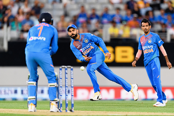 Virat Kohli throwing the ball to keeper KL Rahul | Getty