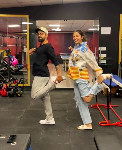 Kohli and Anushka dancing | Instagram