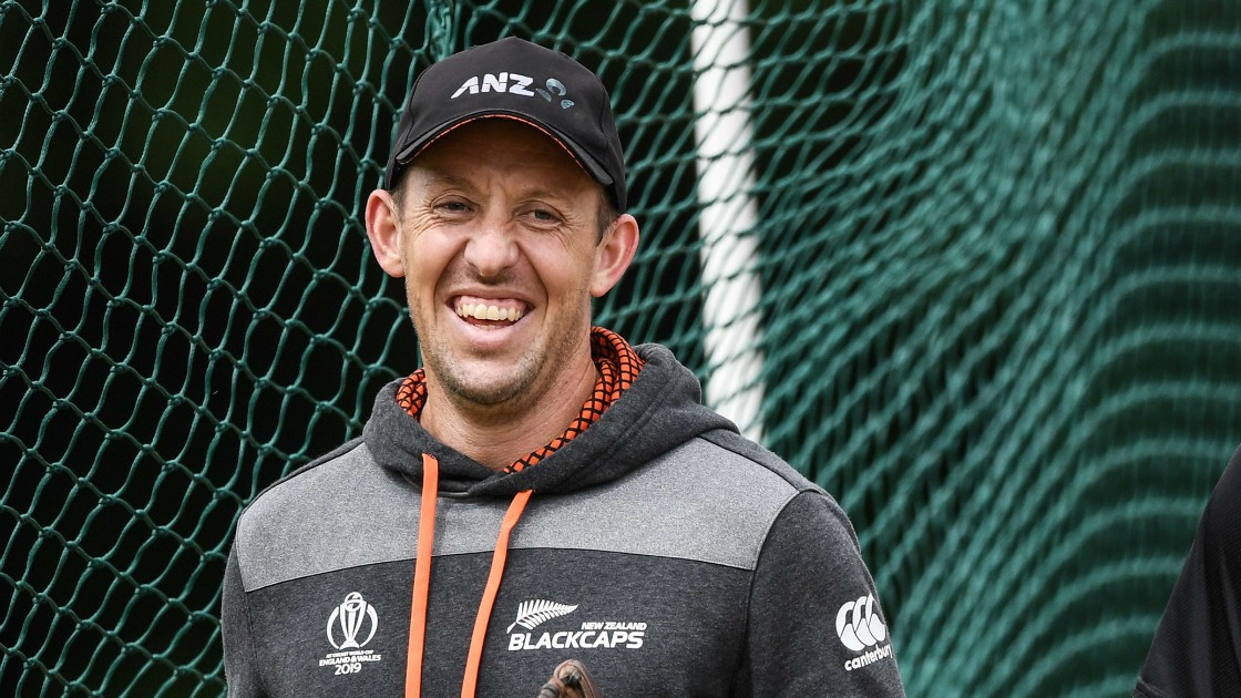 Luke Ronchi named New Zealand batting coach