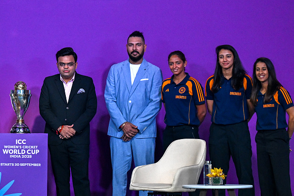 Yuvraj Singh with ICC Chairman Jay Shah and the India women's team members in Mumbai | Getty