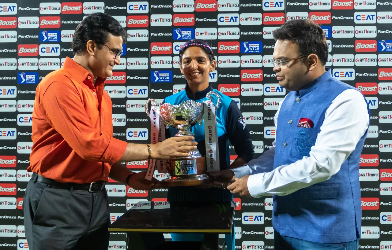Supernovas captain Harmanpreet Kaur with the Women's T20 Challenge Trophy | BCCI