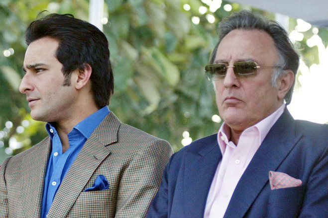 Saif with his father Tiger Patuadi | Econictimes