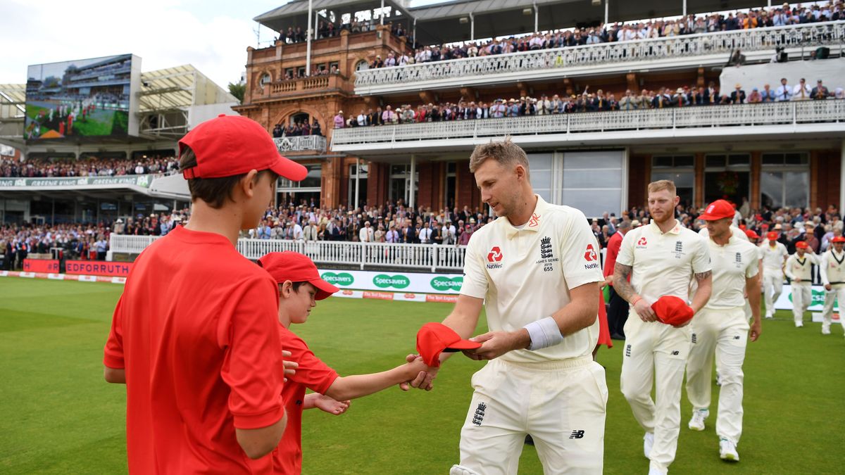 Strauss' son presented England players Ruth Test cap | AFP