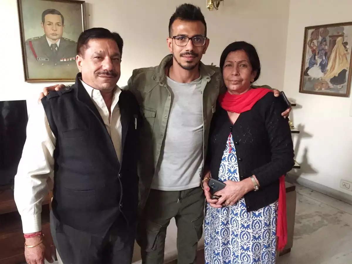 Yuzvendra Chahal with his parents | Instagram