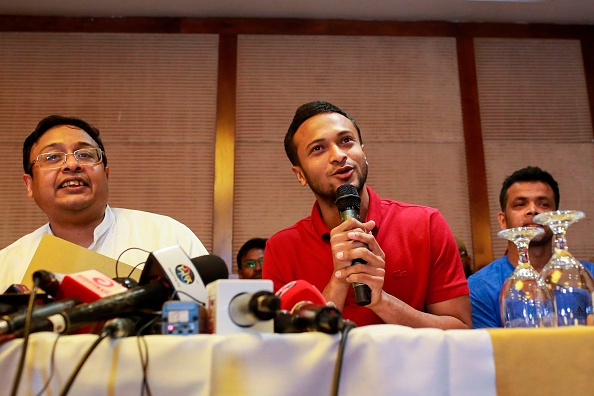 Shakib Al Hasan speaks with journalist in Dhaka on October 23, 2019 | Getty