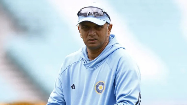 “Have a little more challenging wickets”- Rahul Dravid bats for bowlers to have some assistance to compete in modern T20