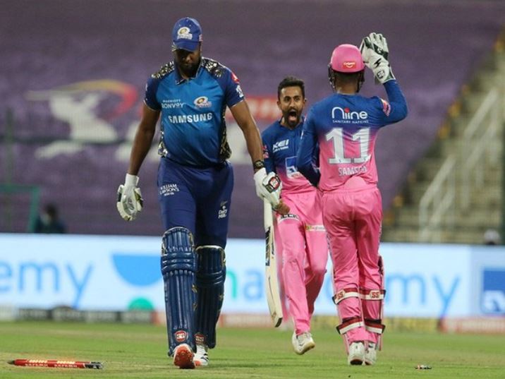 MI suffered their fourth defeat in eleven matches | BCCI/IPL 