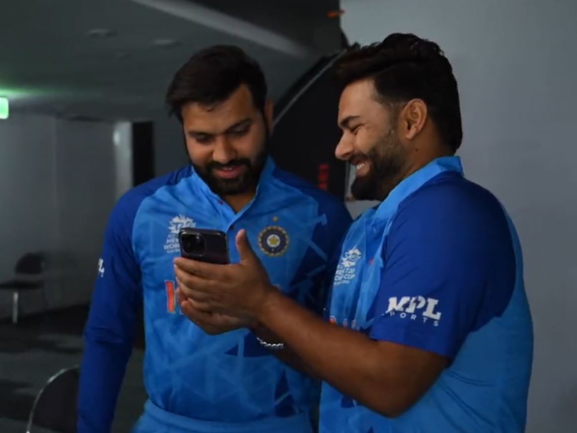 Rohit Sharma and Rishabh Pant having fun | T20 World Cup Twitter