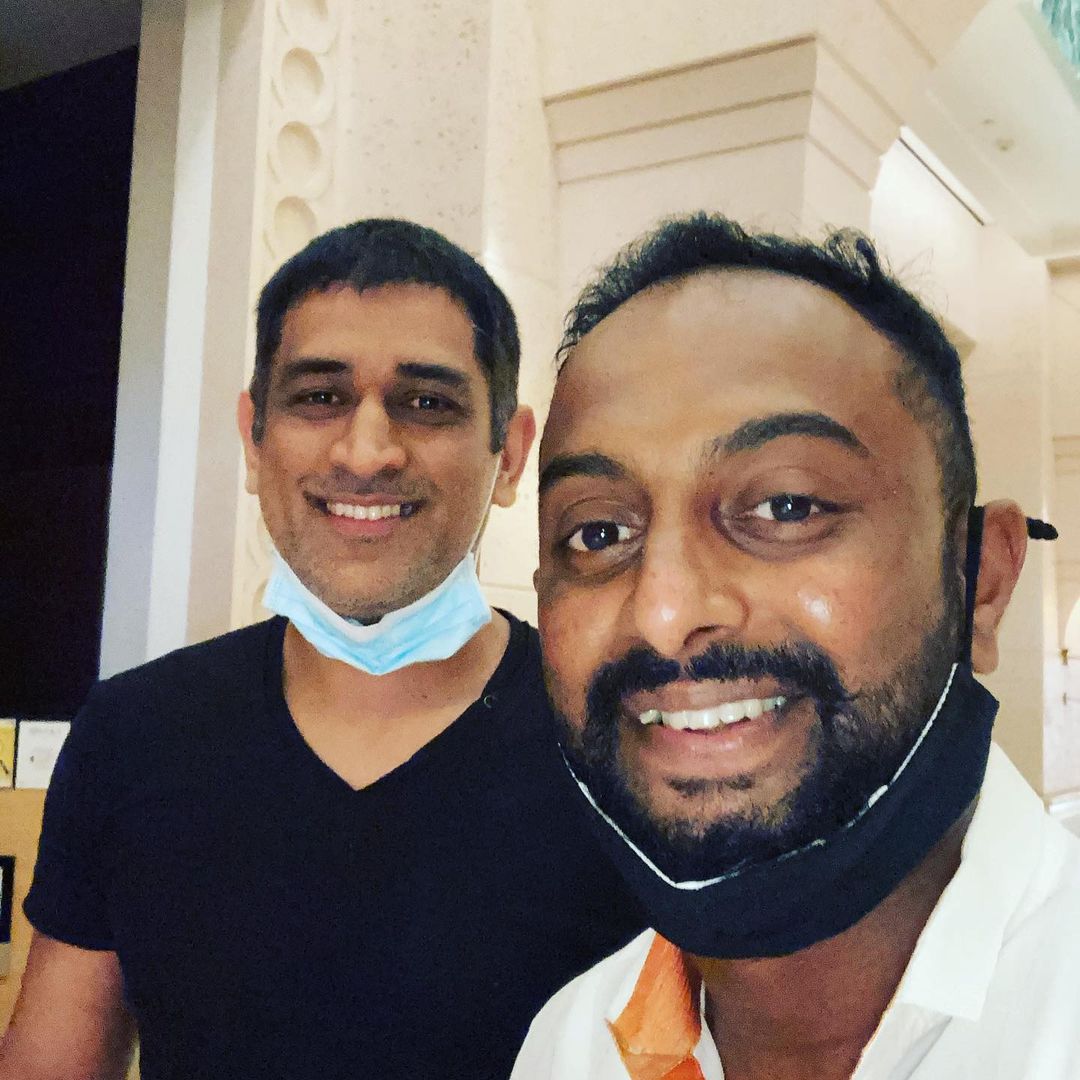 MS Dhoni with a lucky fan in Dubai | Instagram