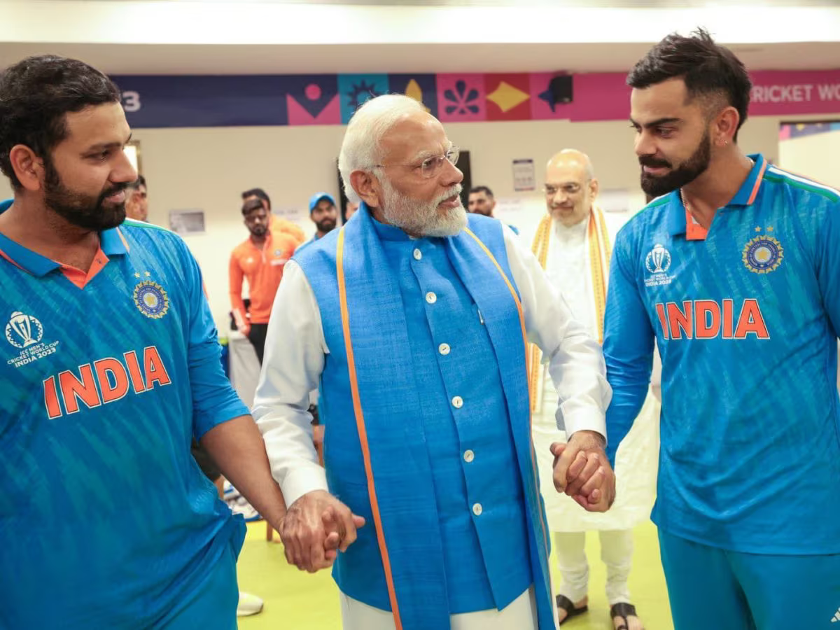 Rohit Sharma and Virat Kohli with PM Narendra Modi after World Cup 2023 final loss | X