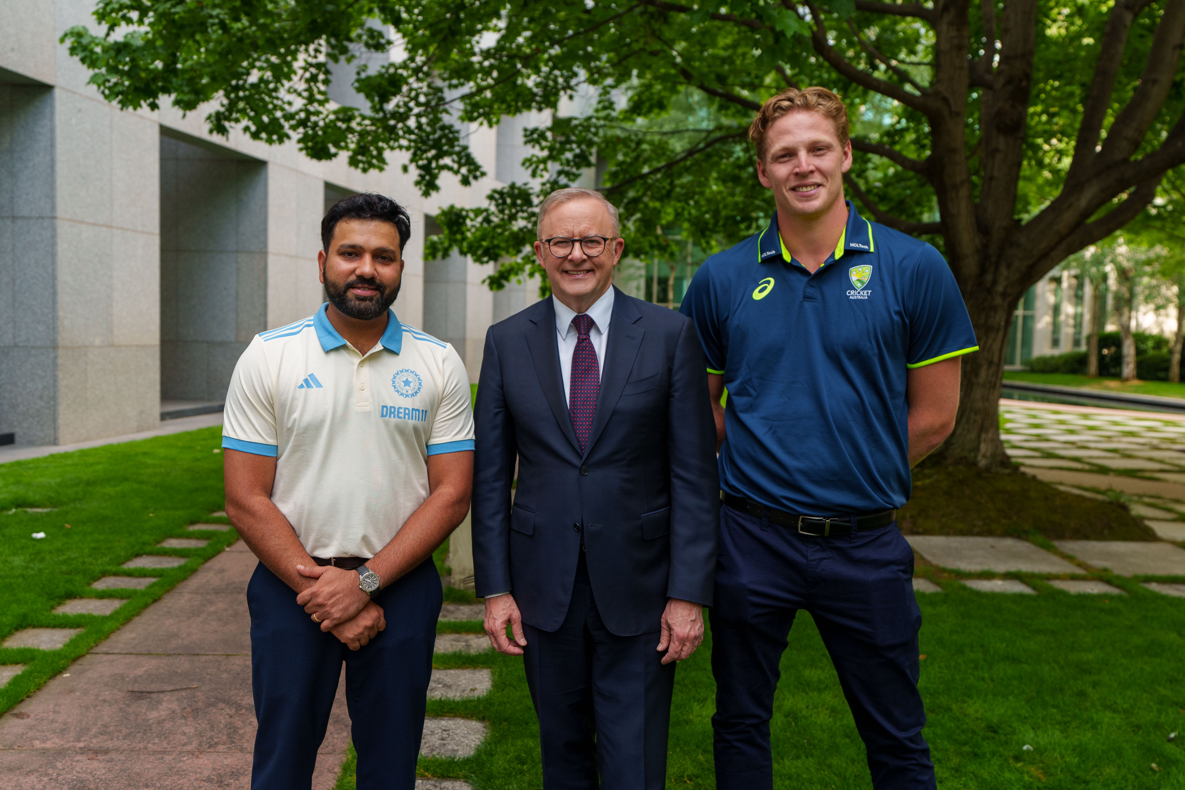 Anthony Albanese with the two captains of India and PM XI | X