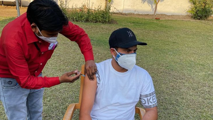 Kanpur city magistrate clarifies Kuldeep Yadav got the jab at vaccination center after controversy