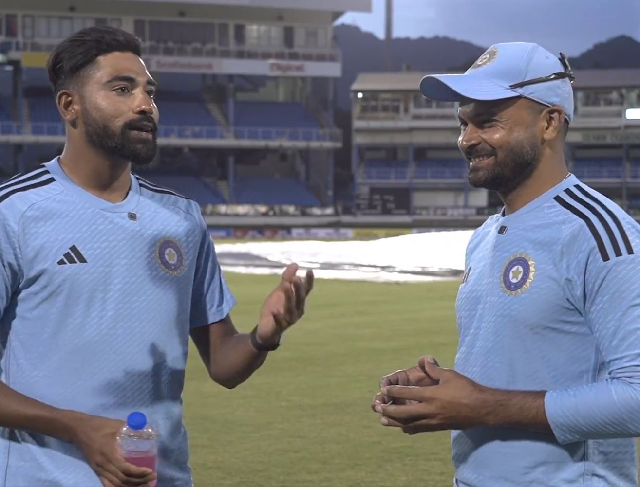 Mukesh Kumar talked to Mohammed Siraj about his Test debut for India | BCCI