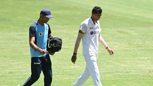AUS v IND 2020-21: Navdeep Saini walks off the field citing pain in his groin