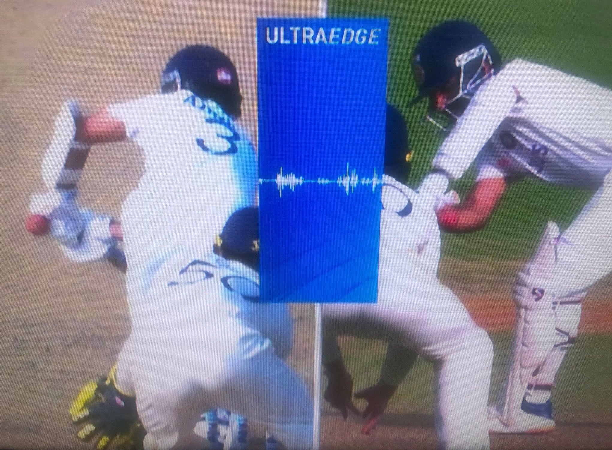 Rahane was given not out despite brushing the ball with gloves | Twitter