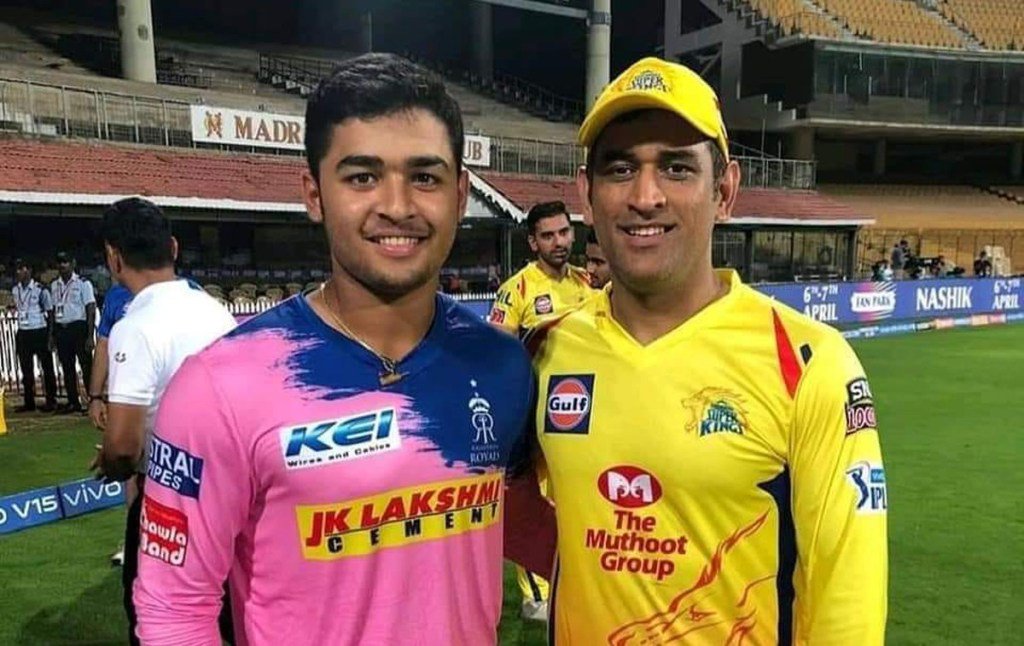 Riyan Parag with MS Dhoni | Twitter