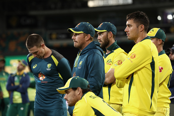 Finch and his boys looks dejected after ODI series defeat against South Africa | Getty Images