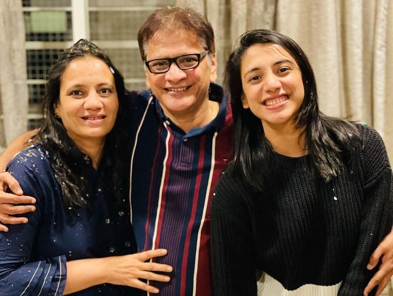 Smriti Mandhana with her parents | Instagram