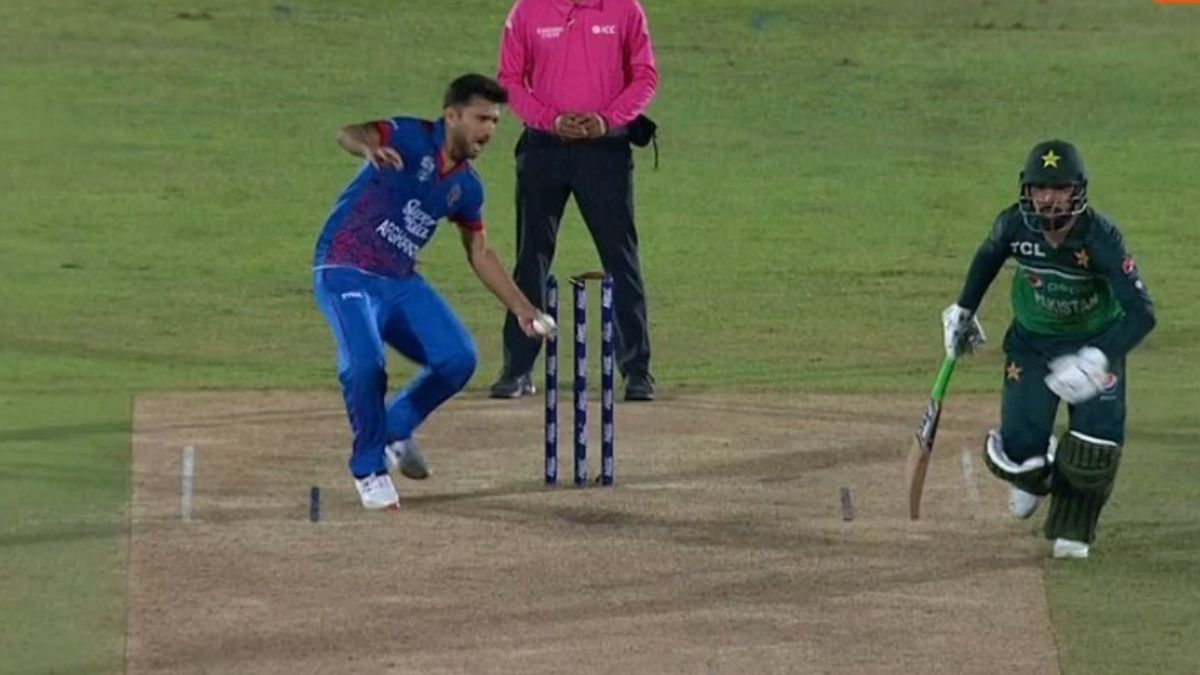 The most controversial moment of the match, Fazalhaq running Shadab out | X