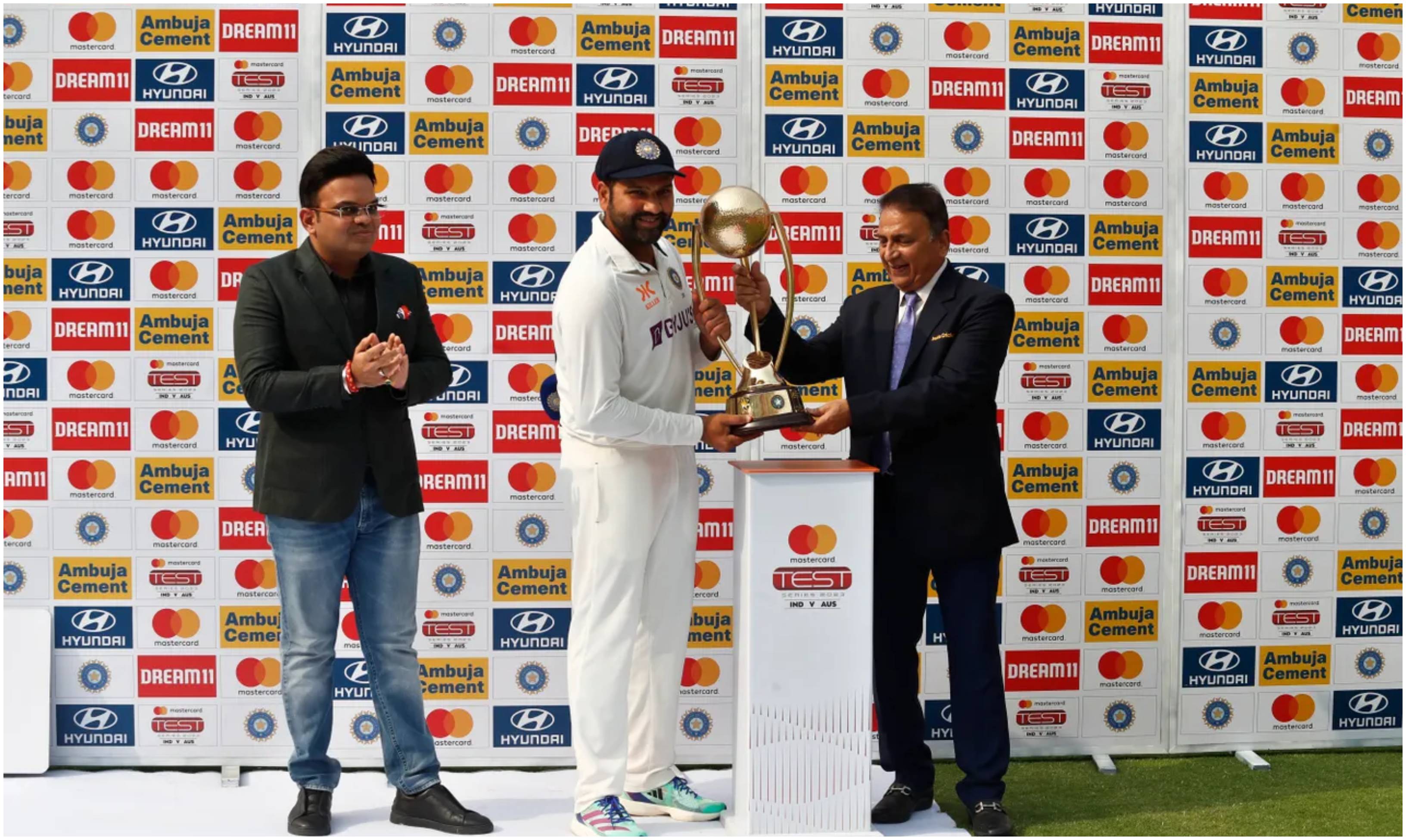 Rohit Sharma receiving the Border-Gavaskar Trophy | BCCI