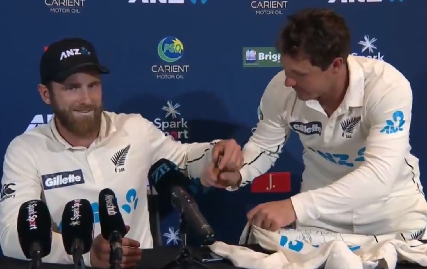 BJ Waiting interrupts Skipper during Press conference  | Black Caps Twitter| 