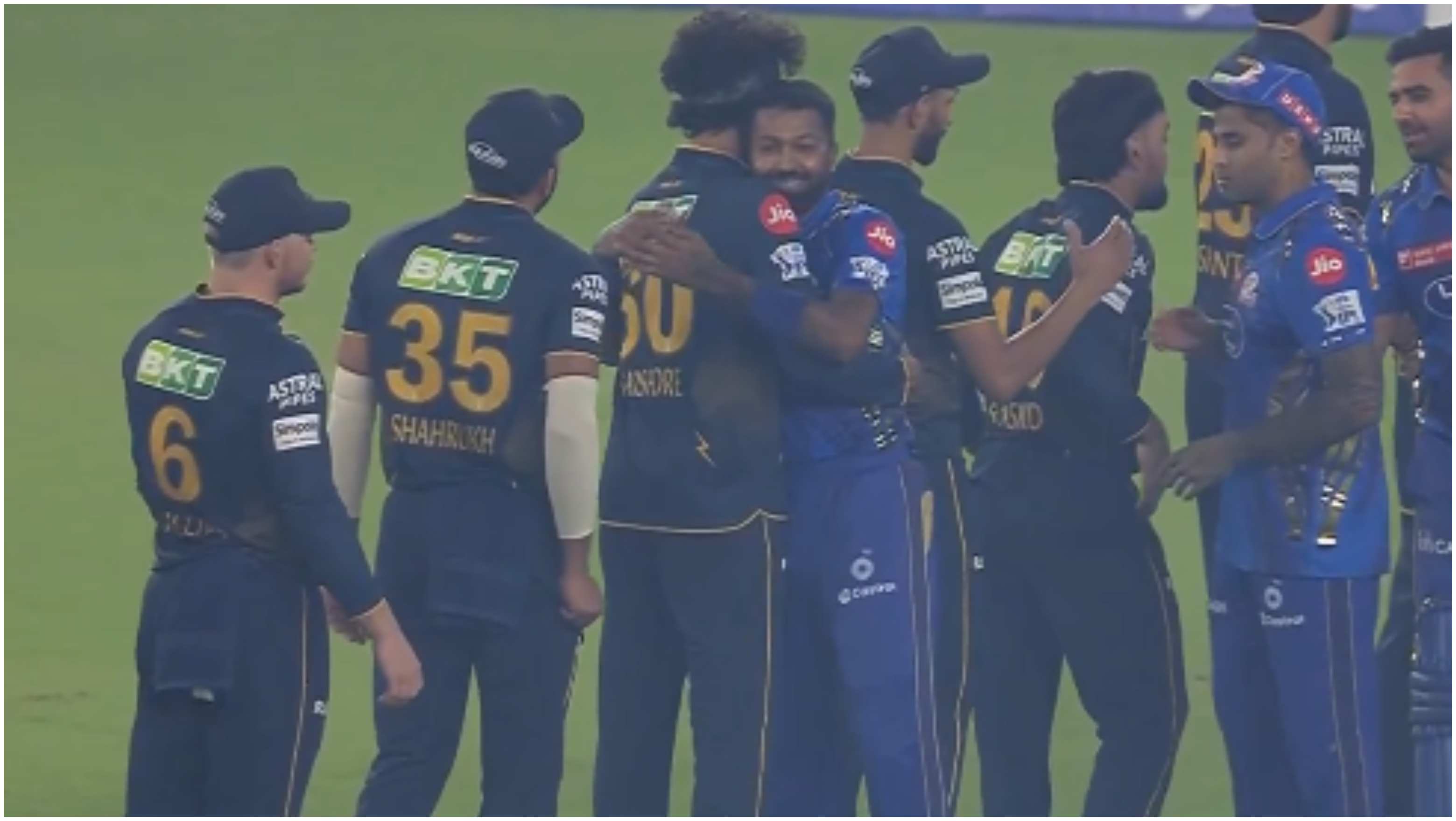 Hardik Pandya and Sai Kishore hugged each other after the game | IPL/X