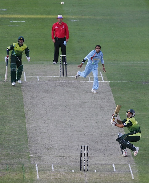 The scoop shot played by Misbah ul Haq in the 2007 T20 World Cup final | Getty