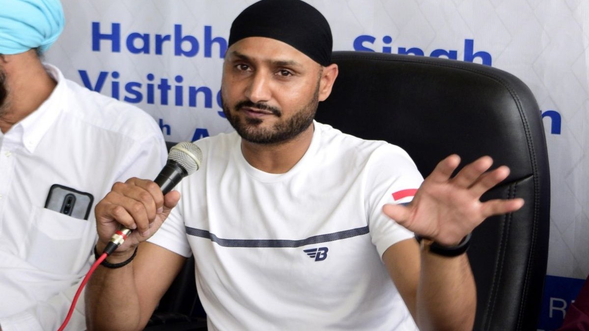 Harbhajan Singh slams China after reports of another deadly virus surface