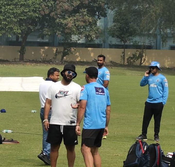 Rishabh Pant in Kolkata to attend DC camp | X