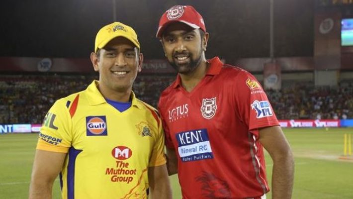 MS Dhoni and R Ashwin | IANS